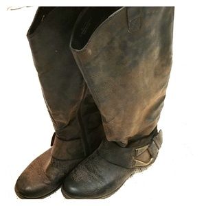 Crown Vintage Boots